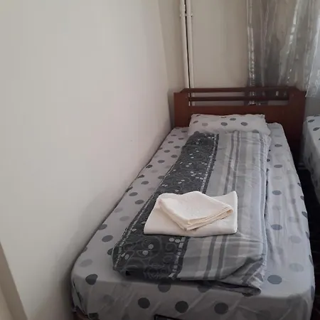 Gordion Hostel 3 *